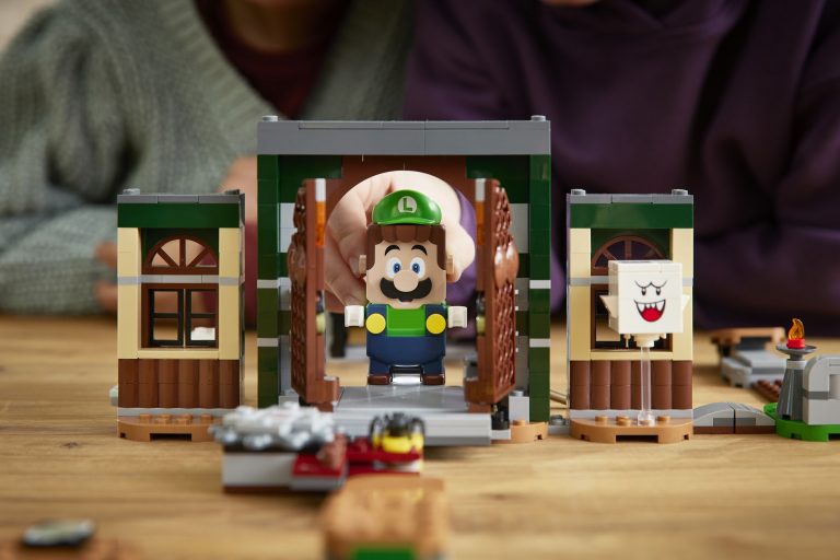 Подробнее о статье Новые фотографии наборов LEGO Super Mario Luigi’s Mansion